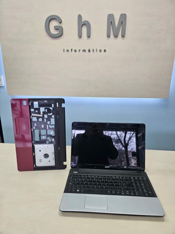 Portatil Acer aspire e1 cambio de Top case ghminformatica
