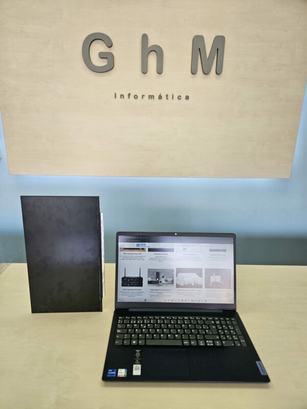 Portátil Lenovo Ideapad 3 cambio de pantalla ghminformatica.com