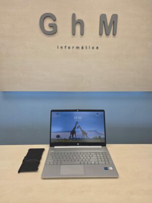 Cambio de batería hinchada , portátil hp 15s, actualización windows 26h2... Cambio de batería hinchada , portátil hp 15s, actualización windows 26h2...