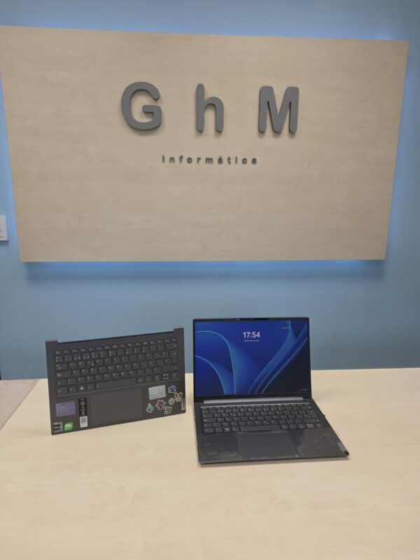 Portátil Lenovo Yoga Slim 7, cambio de top case + teclado, actualizacion 26h2...